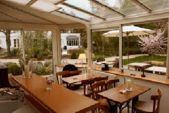 Salle  manger en jardin d'hiver